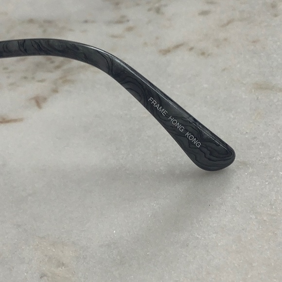 Vintage 90’s Sunglasses (new old stock) - Picture 8 of 9